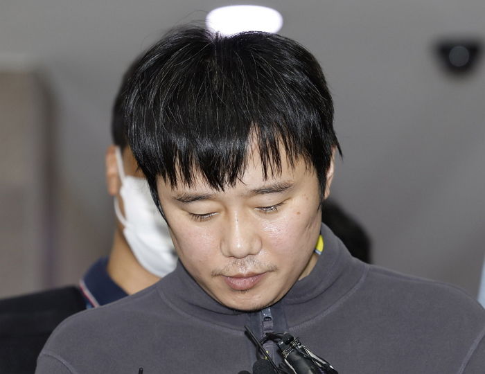 스토킹으로 징역 9년 선고된 전주환...시민들 사이서 난리가 난 이유