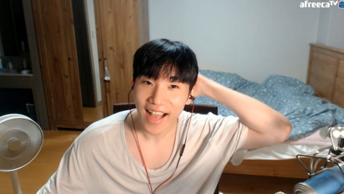 4일 뒤 입대하면 월급 60만원 받는 BJ 저라뎃이 9월 한달간 번 ‘찐’수익