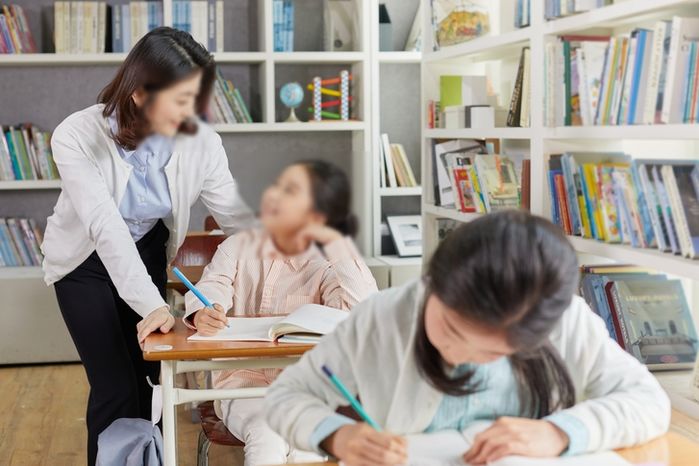 초등학교 교사 ‘여초’ 현상 심화...10명 중 8명은 여자 선생님