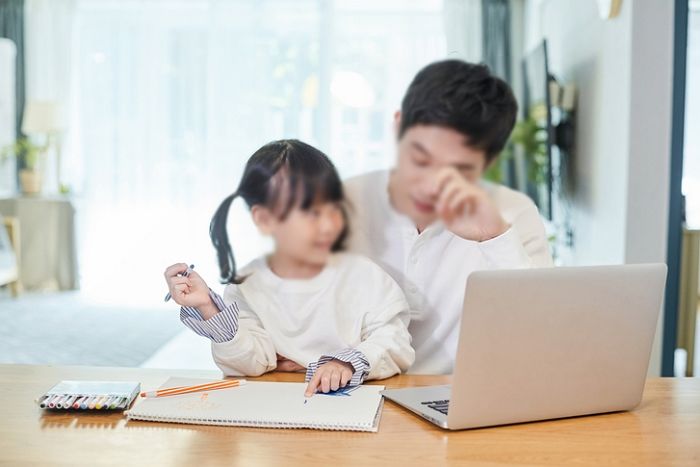 “돈 없는데 애 낳았다” 조롱에 ‘자식 4명’ 키우는 아빠가 대답한 ‘행복’의 기준