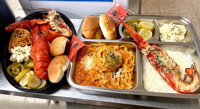 “예비군도 군침 뚝뚝”... 이기자 부대 장병이 공개한 27사단 급식 근황 (Feat 랍스터)