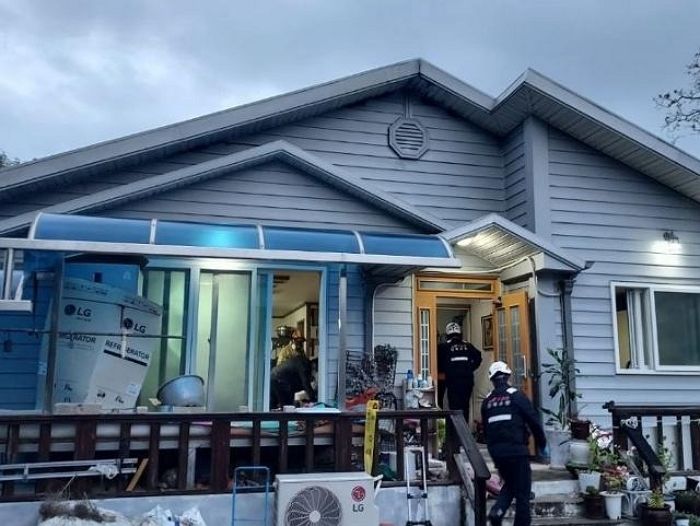 어머니 생신 맞아 모였다가....전북 무주 주택서 일가족 5명 숨져