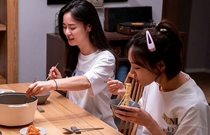 신혼집 놀러온 친구가 ‘샤워타월’ 쓴다면...“찝찝하다 vs 상관없다”