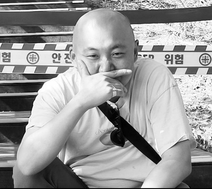 “피 흘리며 맨손으로 칼 막아”...강도한테 ‘피습’당한 주호민이 밝힌 당시 상황