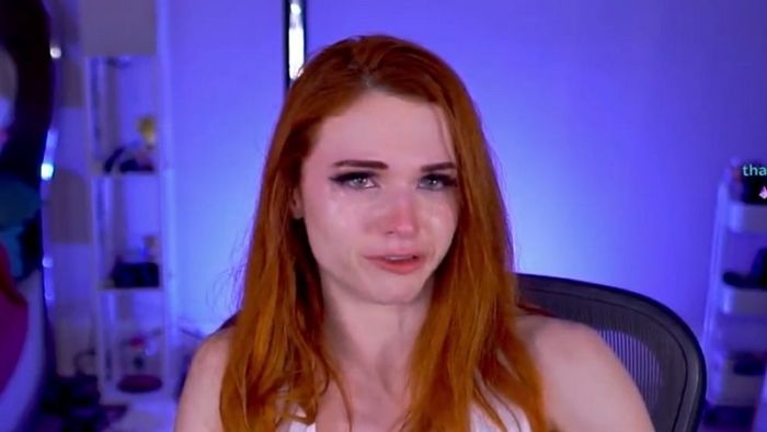 “강제 비키니, 벗방 했다” 트위치 최고 인기 여캠, 충격 착취 폭로하며 오열