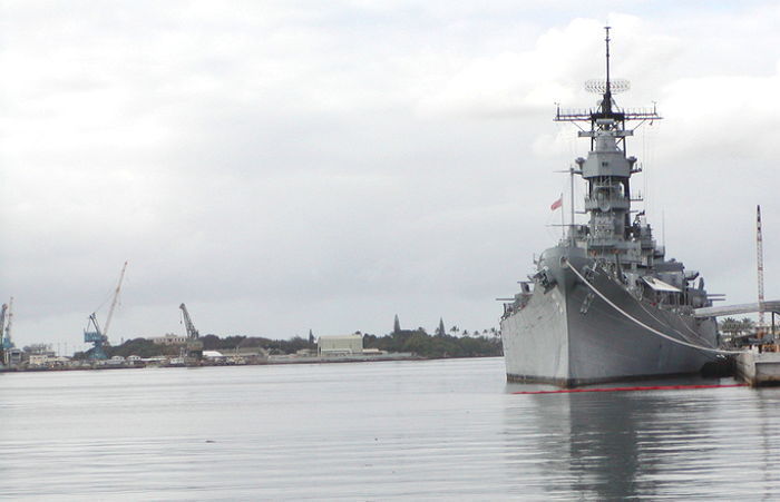 북한 ‘수백발’ 포 쏘며 도발하는데...해군 간부들, 작전 중 섬에서 ‘술파티’ 했다