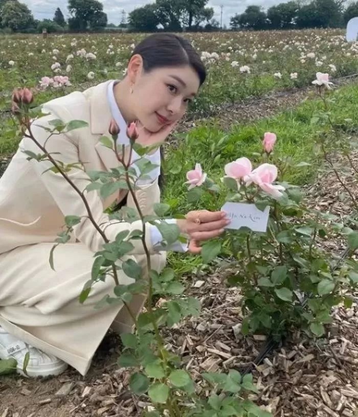 결혼식장서 포착된 웨딩드레스 입은 ‘피겨퀸’ 김연아의 우아한 자태