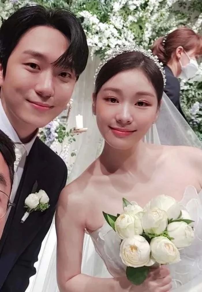 손 맞잡고 동시 입장한 김연아♥고우림, 하객들 앞에서 ‘뽀뽀’까지
