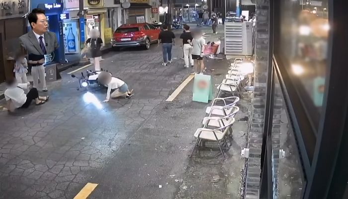 오토바이에 부딪힌 여성, 괜찮다고 가더니 경찰에 연락 와...300만원짜리 몸통 박치기 영상