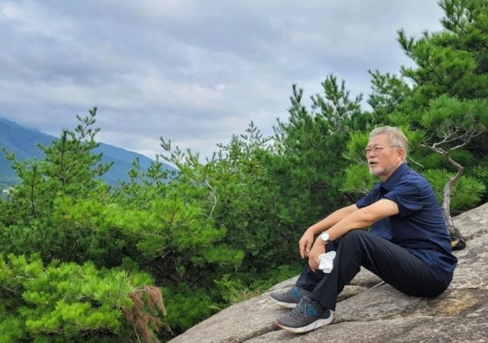 文, ‘빨치산’ 소설 소개...“‘빨치산의 딸’ 기억하며 읽는 기분 무척 좋아”