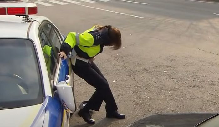 두 딸 때린다는 신고 받고 출동한 여경, 40대 여성에게 폭행당했다