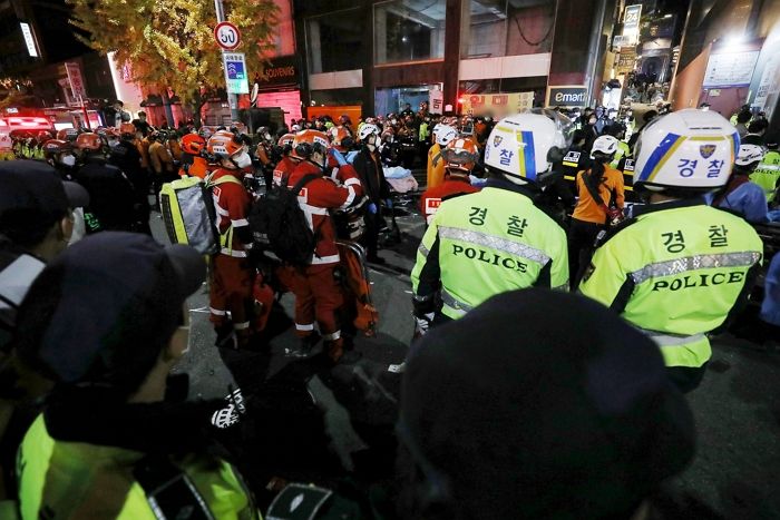 이태원 참사 당시 구급 대원이 ‘사상자’ 이송하는데 사람들이 ‘양보’ 안 했던 이유