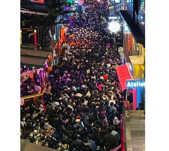 이태원 압사 사고서 유독 ‘여성·키 작은 사람’이 많이 사망한 안타까운 이유