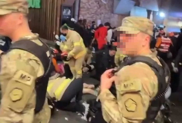 “주한미군이 현장 통제하고 CPR까지 해”...‘이태원 참사’ 현장 영상 확산