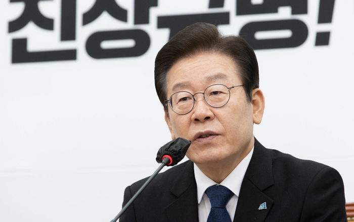 검찰, 국회 민주당 이재명 대표 비서실 ‘전격’ 압수수색