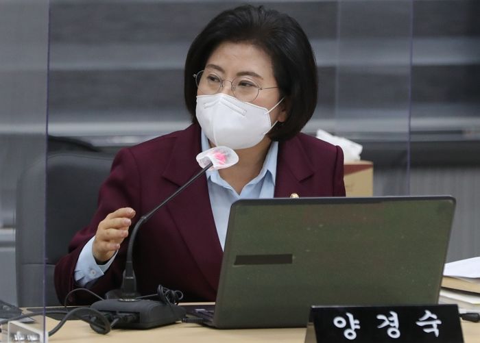 “이태원 참사 때 공포탄이라도 쐈어야” vs “쐈다면 대참사 벌어졌을 것”