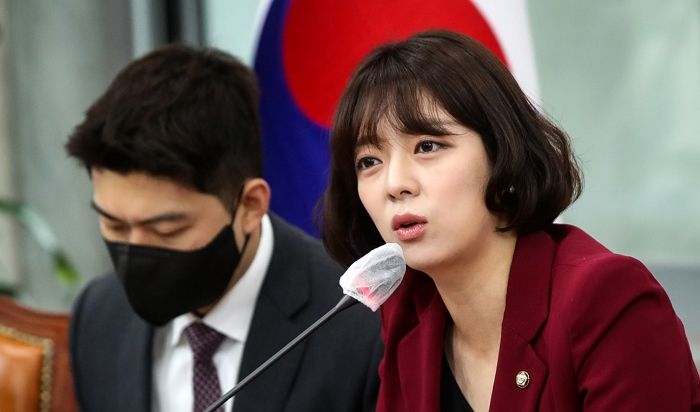 MBC 기자들 ‘대통령 전용기’ 타지 말라고 하자 아나운서였던 배현진이 조롱하며 한 말