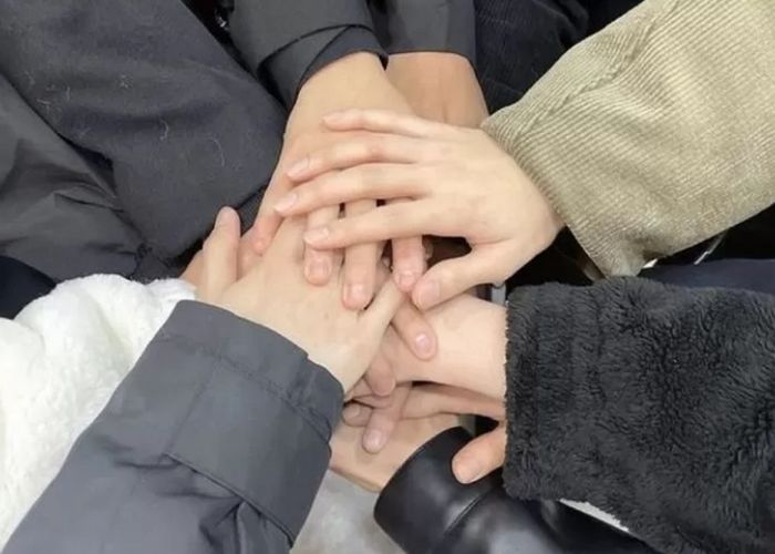 코로나 걸린 아이돌 멤버 강제로 ‘공연’ 내보내려 한 소속사 대표