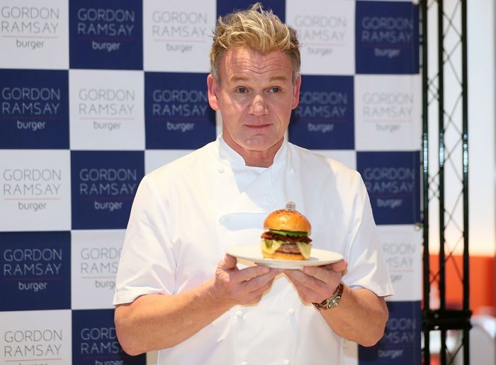 한국 온 고든 램지, 지하철 이동 때 경찰에 인력 배치 요구 “이해된다 vs 유난 떤다”