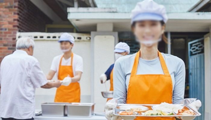 “도대체 어땠길래...” 구내식당 출입금지 당한 직장인, 직접 식판 상태 공개