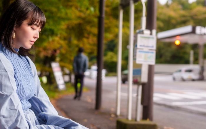 한국에서 ‘혼밥’한 일본인 배우...한국 남성들이 SNS 몰려가 환영한 이유