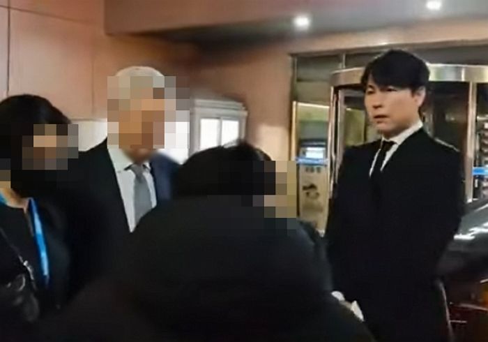 이태원 참사 유족이라며 ‘정우성’까지 만났던 사기꾼 모자가 벌인 끔찍한 만행