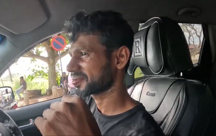 한국 공장서 10년 일한 스리랑카 외국인 노동자가 고향 돌아가자 벌어진 일