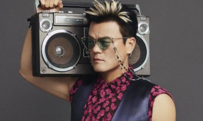 ‘하입보이’ 이어 르세라핌 안무까지 완벽 소화한 JYP 박진영