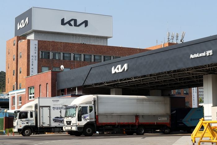 자식에게 ‘신의 직장’ 물려주는 기아 노조...정부, 결국 칼 빼들었다