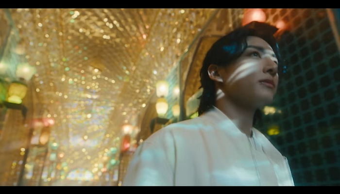 방탄 정국의 Dreamers 뮤비 본 한국인들이 환호한 ‘국뽕’ 포인트 (+영상)