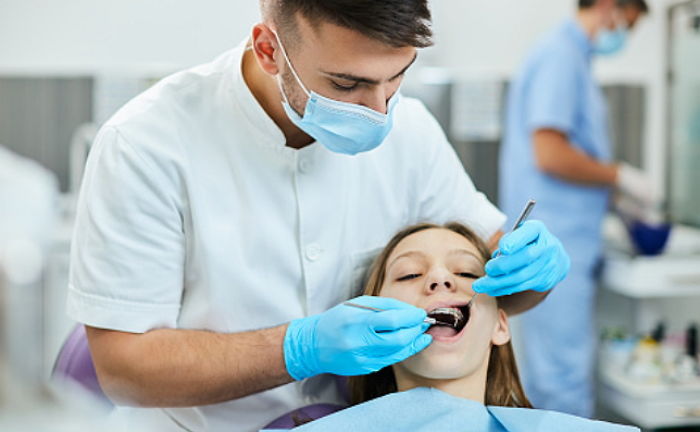 치과의사 “여성 환자 입 속만 보고도 전날 ‘뜨밤’ 보냈는지 알 수 있어요”