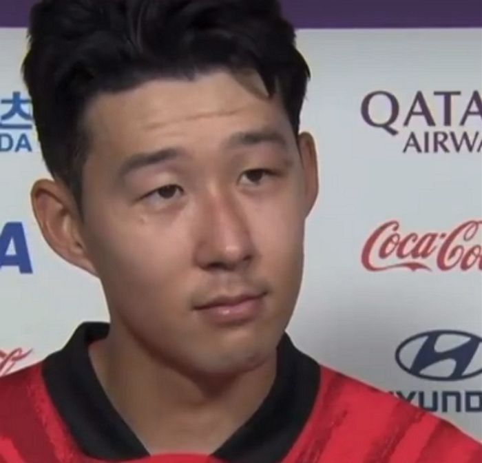 ‘독일 기자’가 빠른 속도로 질문 쏟아내자 미소 짓던 손흥민, 이렇게 반응했습니다 (영상)