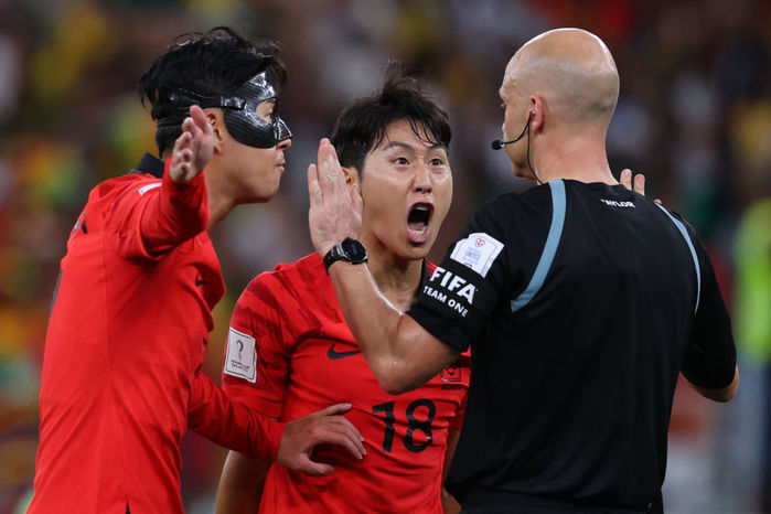 경기 종료 1분 전, ‘막내’ 이강인이 한 행동...축구팬들 난리 났습니다