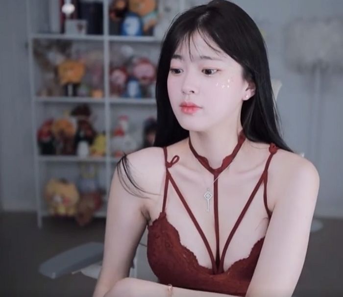 여캠 BJ 문월이 한국 축구대표팀 ‘응원’하려고 특별히 준비한 섹시 의상과 댄스