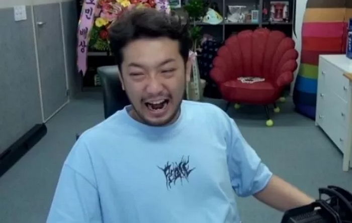 침착맨, 월드컵 응원 게시판 만들어...응원방식 보니 그는 천재입니다