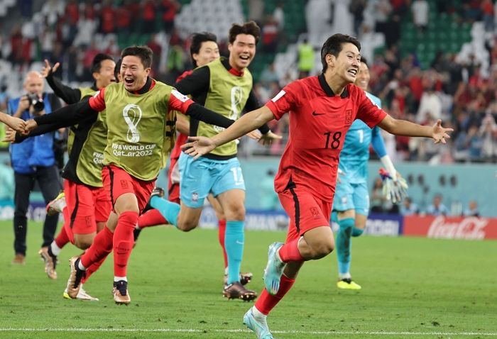 극적으로 16강 오른 대한민국 축구 대표팀...선수 1인당 받을 포상금 수준