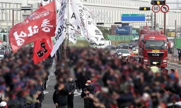 ‘화물차에 쇠구슬 투척’ 화물연대, 인권위에 정부탄압 막아달라니까 뜻밖의 반응 돌아왔다