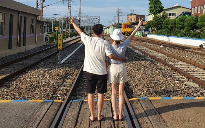 17세 연하랑 결혼한 유명 연예인, ‘신혼생활’에 심각한 문제 생겼다