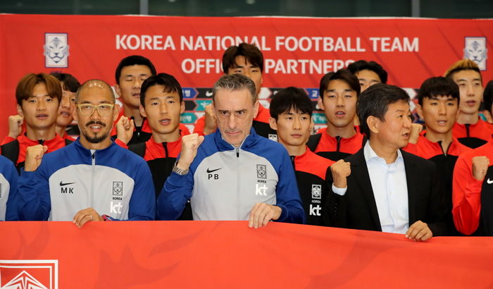 “차기 국대 감독, 국내서 뽑는다면..” 축잘알 팬들이 무조건 1순위로 꼽는 인물 (+정체)