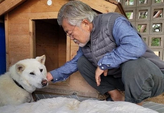 文 전 대통령이 세상 떠난 반려견 마루에게 “고맙고 고맙다”며 쓴 글