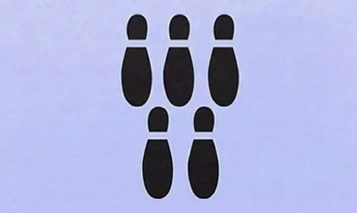 “볼링핀 vs 발자국” 가장 먼저 보인 형체로 알아보는 당신의 성격