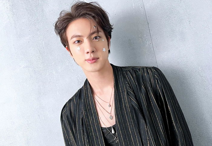 방탄소년단 진, 내일(13일) 입대 앞두고 까까머리 공개...“생각보단 귀여움”
