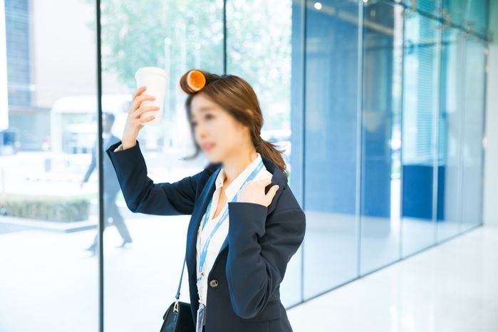 “출근 때 ‘지각’할 것 같으면 카톡이라도 보내라는 상사, 정말 스트레스받습니다”