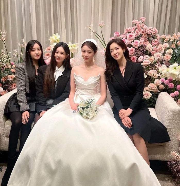 지연, 결혼식서 ‘티아라’ 언니들 만나 눈물 쏟았다...“얼굴 보자마자 글썽글썽”
