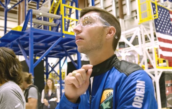 영상 하나 찍으려고 16억 들여 우주여행 다녀온 5천만 유튜버 (+영상)