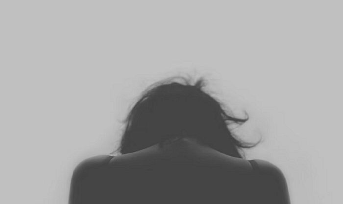 꿈에서 죽은 친구를 본다면 ‘행운’을 가져다 준다는 의미다