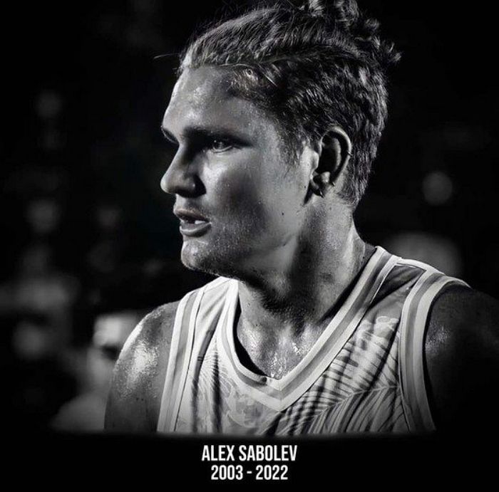 10대 ‘농구 천재’, 땀 흘린 손으로 조명탑 만졌다가 감전사