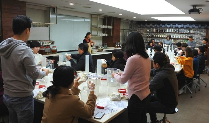 3년만에 다시 진행된 국순당 ‘설맞이 차례주 빚기 교실’