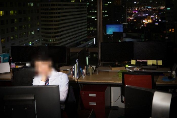 남직원만 서는 야간 숙직 “차별 아니다”고 본 인권위의 결정 (+이유)