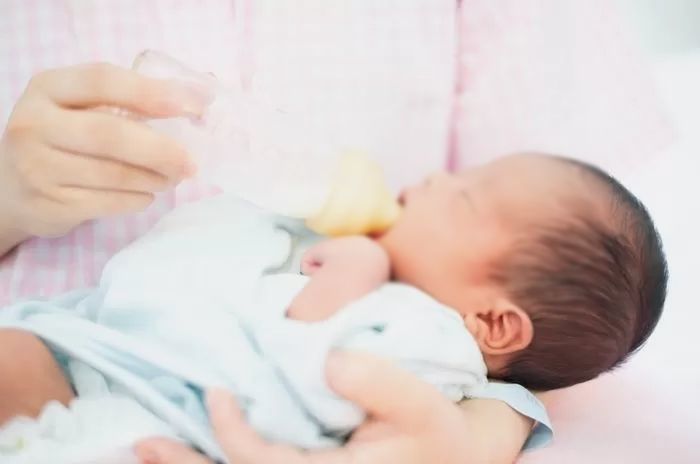 “분명히 여자였는데...” 2살 되자 없던 ‘남자 성기’ 자라나 성별 바뀐 아기